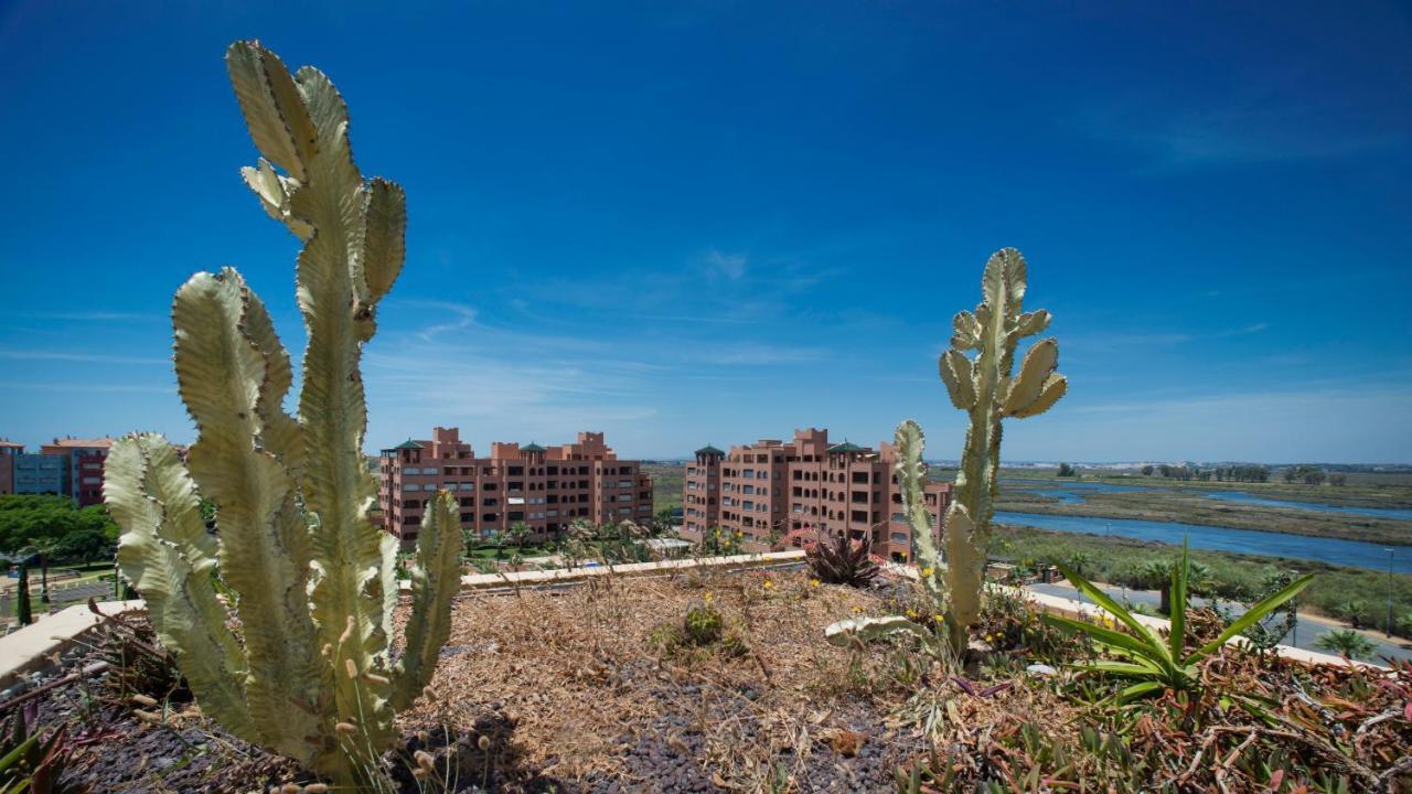 Leo Jardines De Isla Canela Exterior photo